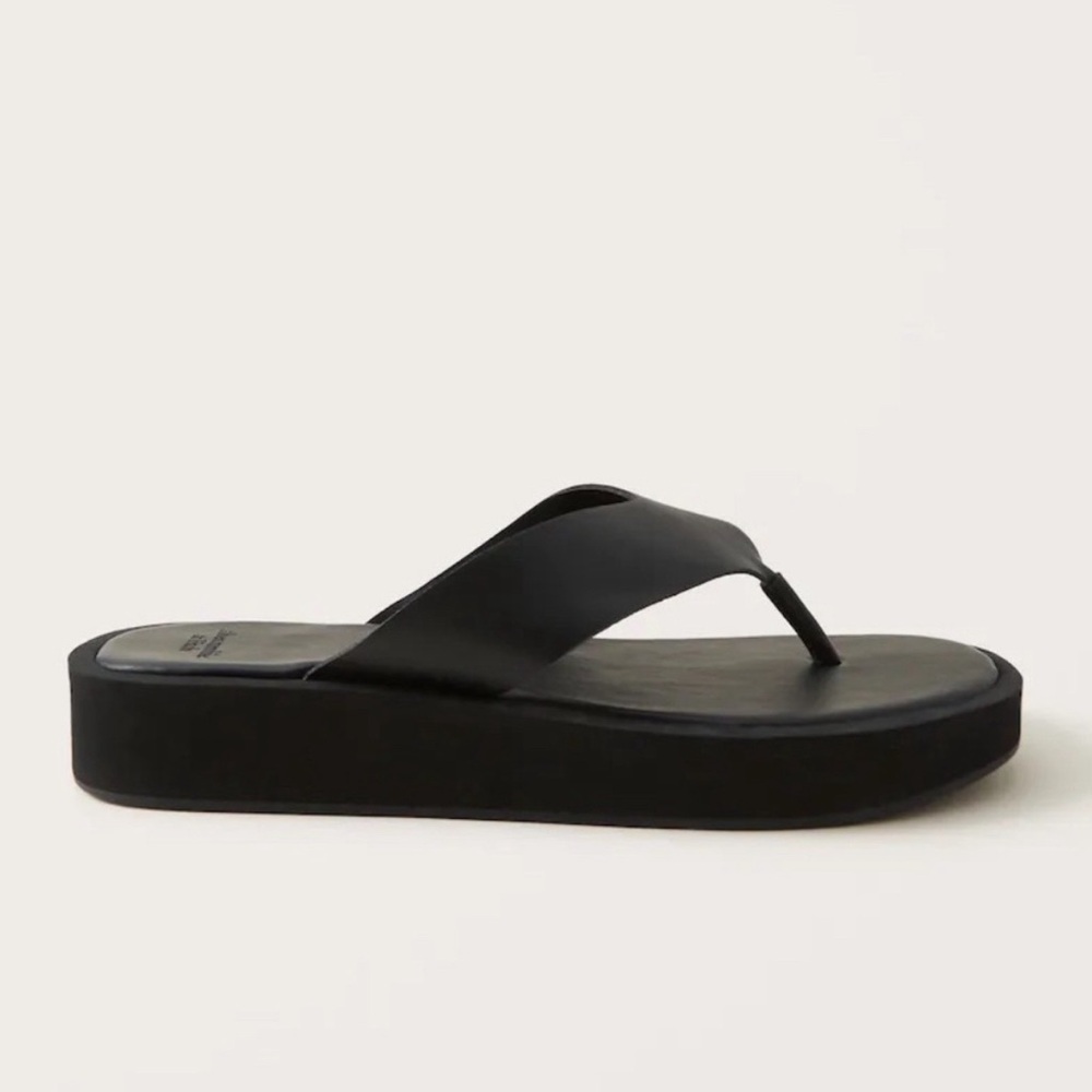 NEW Abercrombie & Fitch 90s Platform Flip Flops